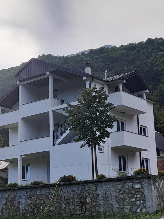 Guest House Florini 2023 Fierze Esterno foto